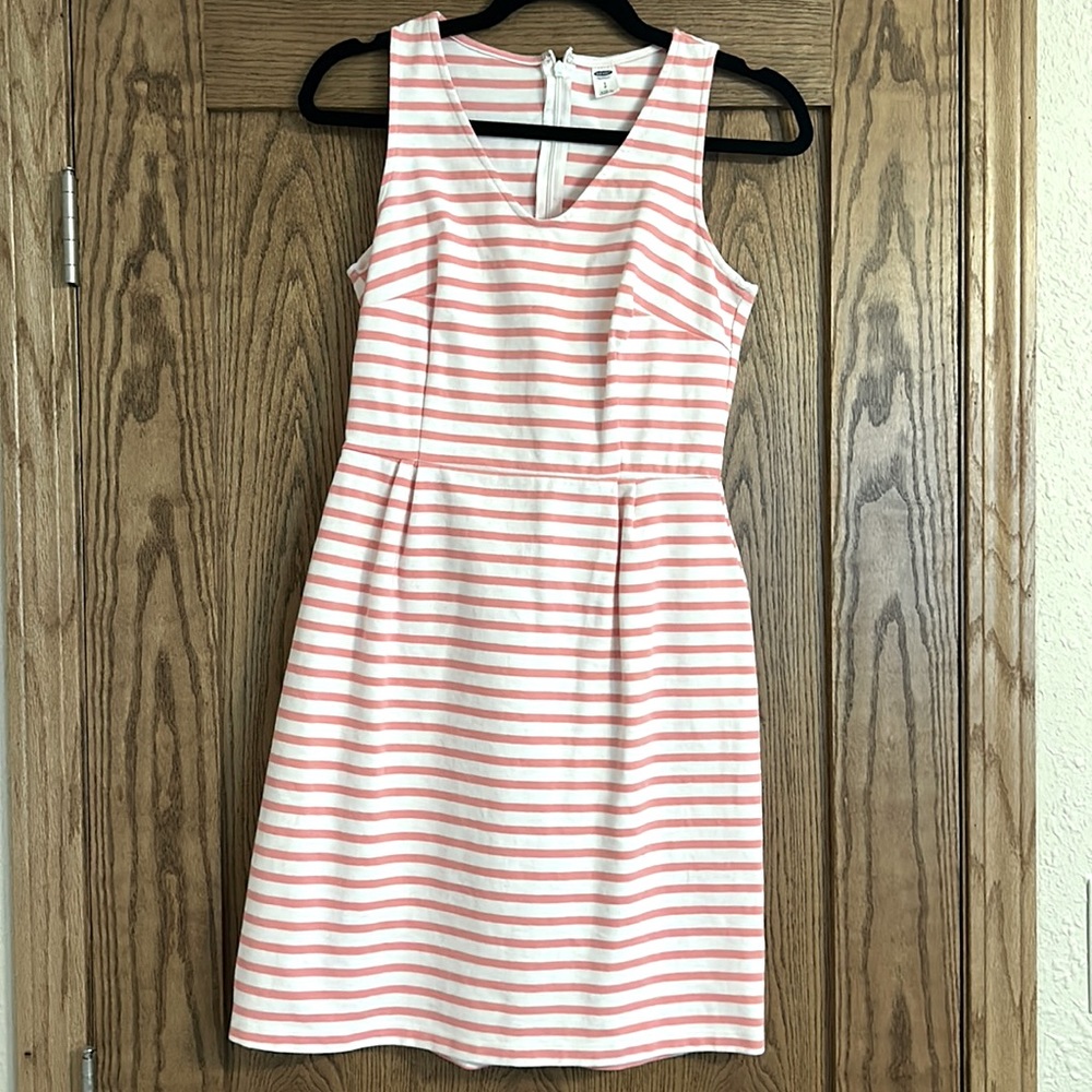 Old Navy pink stripped dress